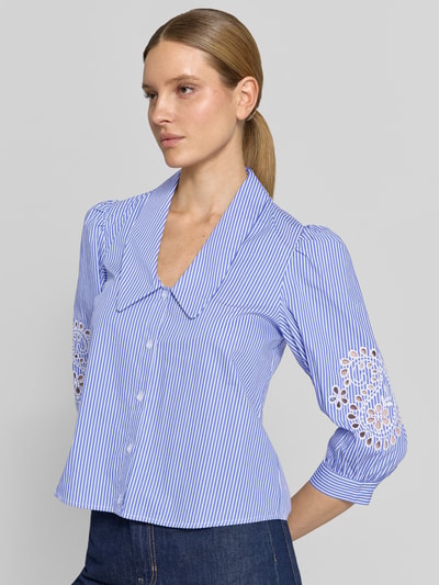 Christian Berg Woman Selection Cropped Bluse mit Lochstickerei und 3/4-Arm Blau 3