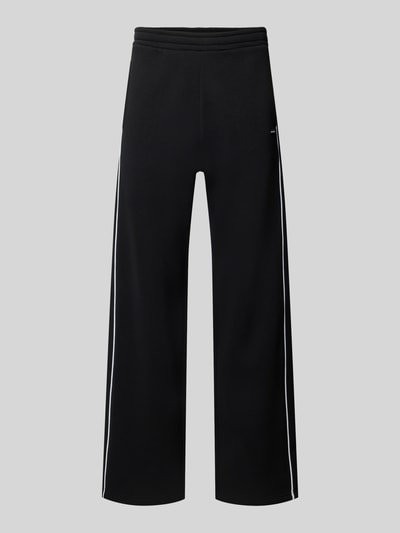 Produktfoto, czarne spodnie dresowe Straight Fit Sweatpants aus reiner Baumwolle mit Label-Patch von REVIEW, wpuszczane kieszenie, elastyczny pas, bawełna, krój straight fit, naszywka z logo, długość wewnętrzna nogawki w rozmiarze M: 40 cm