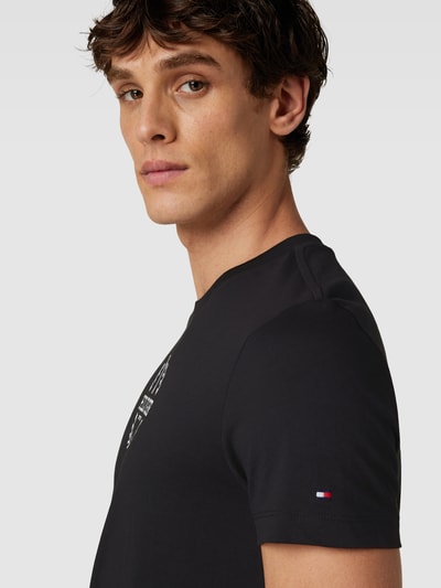 Tommy Hilfiger Slim Fit T-Shirt mit Rundhalsausschnitt Black 3