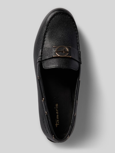 Produktfoto, Loafer aus reinem Leder von Tamaris w czarnej kolorystyce, zaokrąglony nosek, płaska podeszwa z fakturą, skóra naturalna, aplikacja logo, otwarty fason, gładka faktura