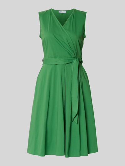 Produktfoto, Kleid mit V-Ausschnitt in Wickel-Optik van More & More, katoenmix, getailleerd, mouwloos design, afneembare tailleband