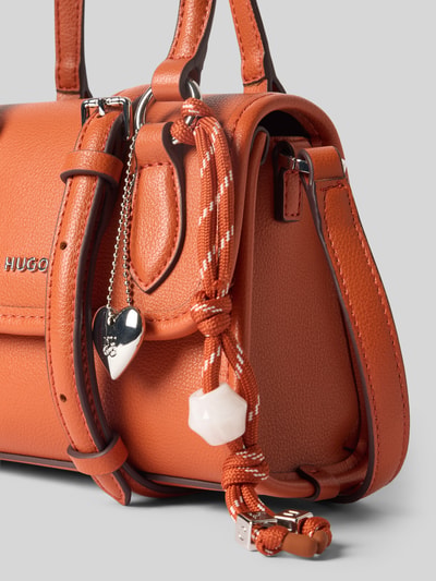 Produktfoto, orange Umhängetasche mit abnehmbarem Schulterriemen Modell 'Clioh_Top Handle' von HUGO, strukturierte Oberfläche, Damen Umhängetasche