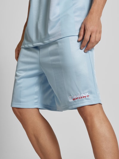 KARL KANI Shorts mit Streifenmuster Hellblau 3