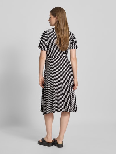 ZABAIONE Wickelkleid mit V-Ausschnitt Modell 'Ce44ce' Weiss 5