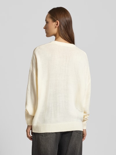 Review Sweter z dzianiny o kroju oversized z prążkowanymi wykończeniami Złamany biały 5