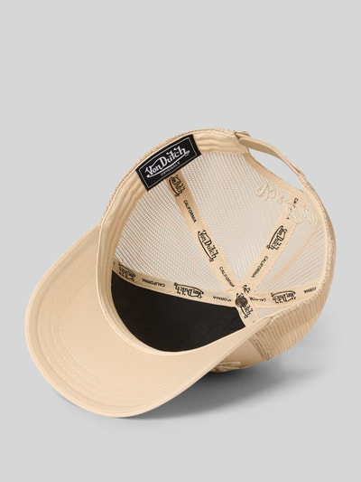 Produktfoto, Trucker Cap mit Logo-Stitching von Von Dutch, mieszanka bawełny, regulowane zapięcie, siateczka, beżowy, wyhaftowane logo
