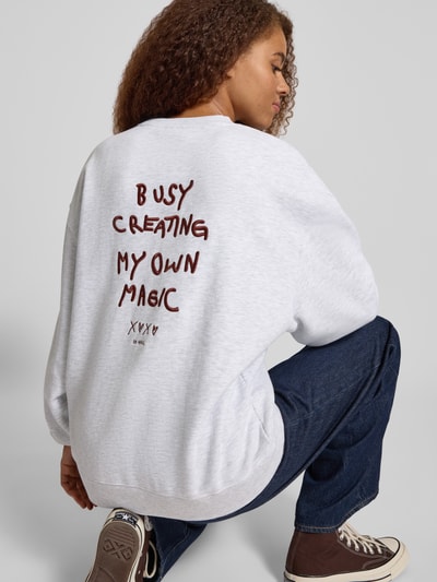 OH APRIL Oversized Sweatshirt mit Rundhalsausschnitt 'Magic' Hellgrau Melange 3