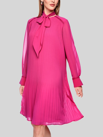 Marc Cain Knielanges Kleid mit Bindeschleife Pink 4
