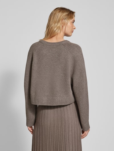 Oui Cropped Strickpullover mit Rundhalsausschnitt Taupe 5