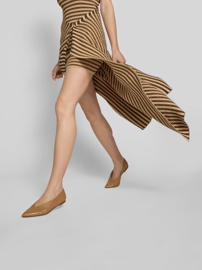 Nanushka Maxikleid mit gerippten Abschlüssen Hellbraun 3