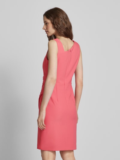 Vera Mont Knielanges Cocktailkleid mit asymmetrischem Ausschnitt Lachs 5