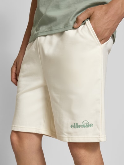 Ellesse Regular Fit Sweatshorts mit Label-Print Modell 'MOLLA' Offwhite 3