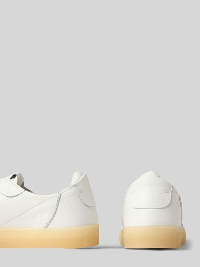 Produktfoto, sneakersy skórzane z naturalnej skóry Copenhagen Sneaker aus Leder Modell 'CPH741M', zaokrąglony czubek, wiązanie, gumowa podeszwa, wysokość obcasa 3 cm, wysokość cholewki 7 cm, szerokość w rozmiarze 44: 11 cm, biała cholewka, kremowa podeszwa, minimalistyczny design, matowa faktura