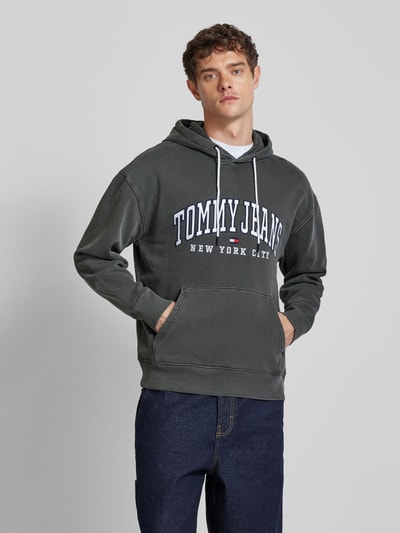 Tommy Jeans Hoodie met labelstitching, model 'VARSITY' Zwart - 4