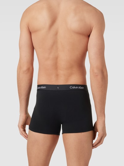 Calvin Klein Underwear Obcisłe bokserki z detalem z logo w zestawie 3 szt. Czarny 4