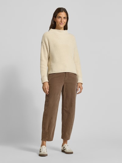 Cambio Straight Fit Cordhose mit verkürztem Bein Taupe 1