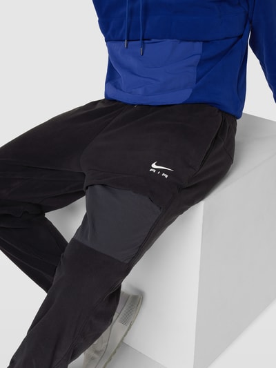 Nike Sweatpants mit Label-Details Modell 'AIR' Black 3