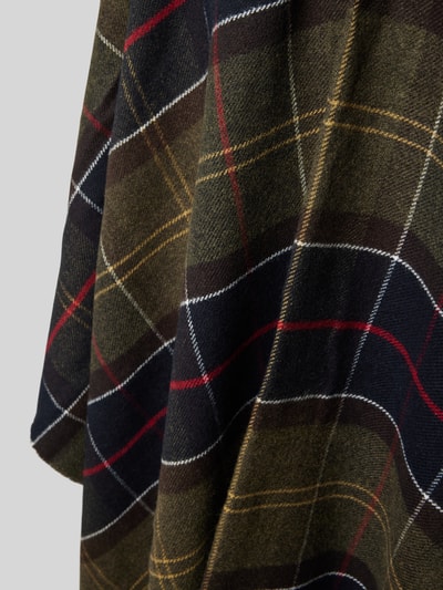 Barbour Poncho mit Fransen Modell 'STAFFEN' Oliv 2