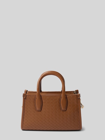 Produktfoto, Henkeltasche mit abnehmbarem Schulterriemen Modell 'SANDY' von BOSS in Braun, geflochtene Kunstleder-Optik, goldener Reißverschluss, Label-Applikation, schlichte unifarbene Textur.