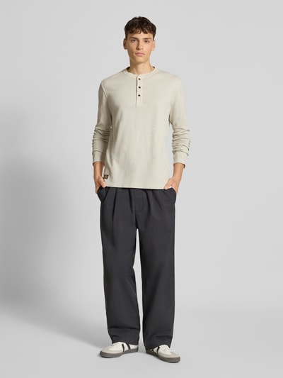 Superdry Longsleeve mit Strukturmuster und Knopfleiste Beige 1