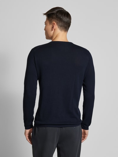 Christian Berg Men Regular Fit Strickpullover aus reiner Baumwolle mit Rundhalsausschnitt Marine 5