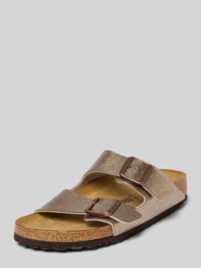 Produktfoto, Slipper mit offener Ferse Modell 'Arizona' von Birkenstock in Beige-Braun, abgerundete Passform, Logo-Detail, Absatzhöhe 3 cm