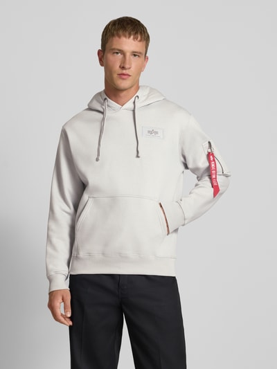 Alpha Industries Hoodie mit Kapuze Hellgrau 4