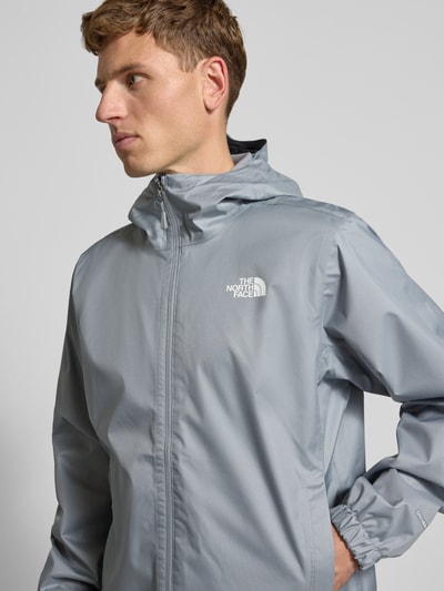 The North Face Kurtka o kroju regular fit z nadrukiem z logo model ‘Quest’ Jasnoszary 3