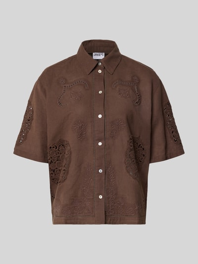 Produktfoto, Bluse aus Leinen-Baumwoll-Mix mit Motiv-Stitching von Jake*s Casual w kolorze brązowym, prosty krój, kołnierzyk koszulowy, zapięcie na guziki, 3/4 rękawa, haft dekoracyjny, długość pleców w rozmiarze 38: 57 cm, długość rękawa w rozmiarze 38: 27 cm