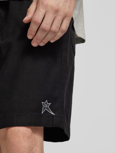 REVIEW Straight Leg Shorts mit Label-Detail Black 3