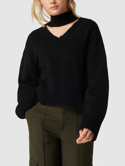 EDITED Sweter z dzianiny z wycięciem model ‘Wanja’ Czarny 4