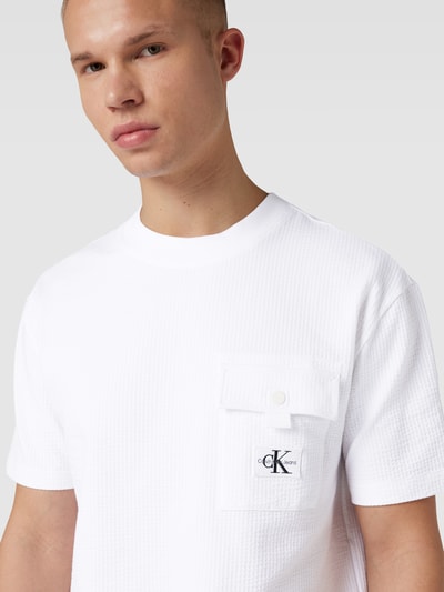 Calvin Klein Jeans T-Shirt mit Brusttasche und Label-Patch Weiss 3