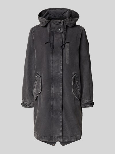 Produktfoto, parka z bawełny w kolorze ciemnoszarym, krój relaxed fit, kieszenie z patką, kaptur z tunel, model 'FREYA' od khujo, długość tyłu w rozmiarze S: 94 cm, szerokość ramion w rozmiarze S: 41 cm, szerokość klatki piersiowej w rozmiarze S: 53 cm, długość rękawów w rozmiarze S: 58 cm