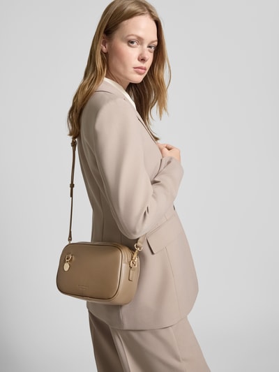 Seidenfelt Umhängetasche in Leder-Optik Modell 'Nelma' Khaki 1