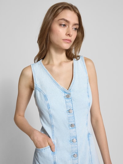Levi's® Jeanskleid mit V-Ausschnitt Modell 'VIANNA' Hellblau 3