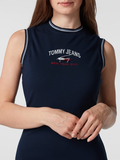 Tommy Jeans Sukienka koszulowa bez rękawów z wyhaftowanym logo Granatowy 3