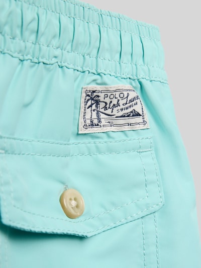 Productfoto, Regular Fit Badeshorts mit Tunnelzug van Polo Ralph Lauren Kids in effen mintkleur, logo-stitching, label patch, elastische tailleband met tunnelkoord, zijzakken, achterzak met knoop, gladde textuur
