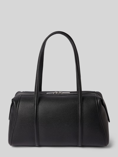 Produktfoto, schwarze Henkeltasche mit Label-Detail von CK Calvin Klein, strukturierte Oberfläche, rechteckige Form, Damen Henkeltasche