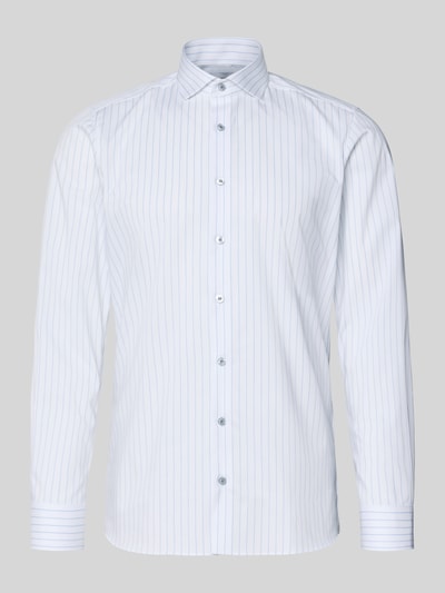 Produktfoto, weiß-blau gestreiftes Slim Fit Businesshemd aus Baumwoll-Mix mit Kentkragen von OLYMP Level Five, durchgehende Knopfleiste, langärmelig, glatte Textur