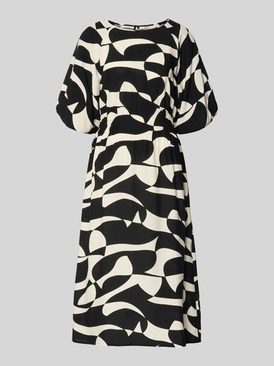 Produktfoto, Midikleid aus Viskose Modell 'CHANISE' von Soyaconcept mit schwarz-weißem Allover-Muster, A-Linie, Rundhalsausschnitt.