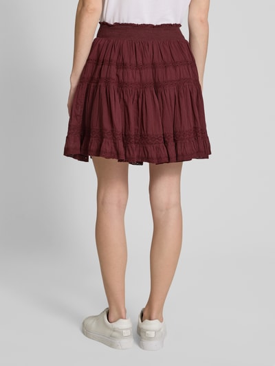 Neo Noir Minirok met gehaakt kant, model 'Callia' Bordeaux - 5