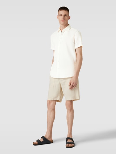 Esprit Regular Fit Freizeithemd im kurzärmeligem Design Offwhite 1