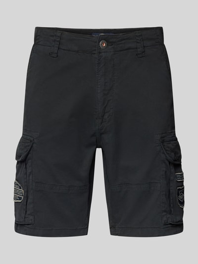 Produktfoto, Bermudas mit Cargotaschen von Petrol in Schwarz, Baumwoll-Mix mit Stretch-Anteil, Regular-Fit, Label-Patches, Eingrifftaschen, Bundweite 46 cm bei Größe M, Innenbeinlänge 24 cm