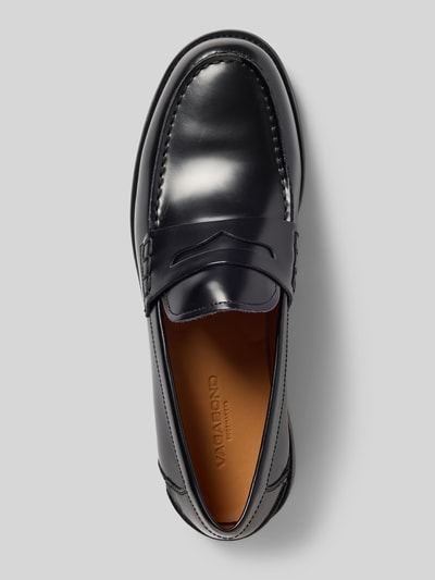 Productfoto, Loafer aus echtem Rindsleder Modell 'STEVEN' van Vagabond, zwart glad leer, ronde neus, blokhak, open instap, gestructureerde zool
