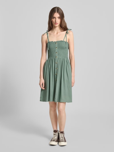Only Tailliertes Freizeitkleid mit gesmoktem Brustbereich Modell 'NOVA' Schilf 1