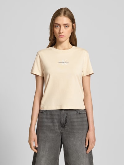 Calvin Klein Jeans T-shirt z wyhaftowanym logo i okrągłym dekoltem Beżowy 4