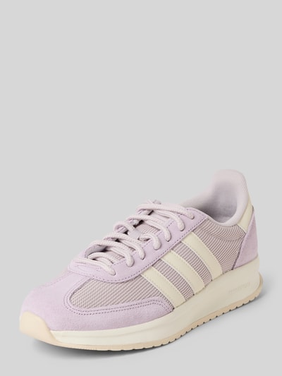 Produktfoto, Sneaker mit Schnürverschluss von adidas Sportswear aus Leder-Mix, abgerundete Spitze, Label-Detail, strukturierte Sohle, helle Pastellfarben, Absatzhöhe 4 cm, Schafthöhe 7 cm, Schaftweite 6 cm.
