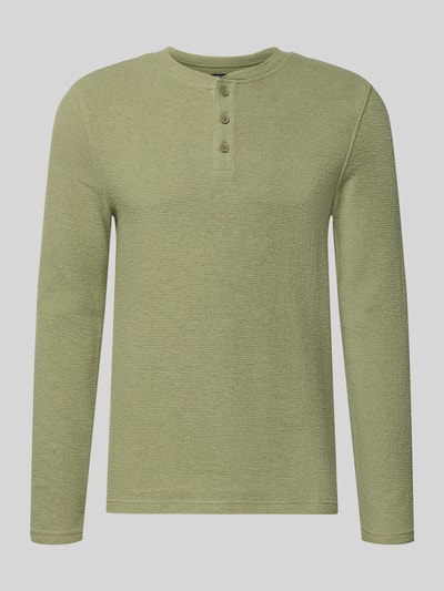 Produktfoto, Regular Fit Longsleeve mit Knopfleiste von MCNEAL in Hellgrün, elastischer Baumwoll-Mix, Strukturmuster, Rundhalsausschnitt