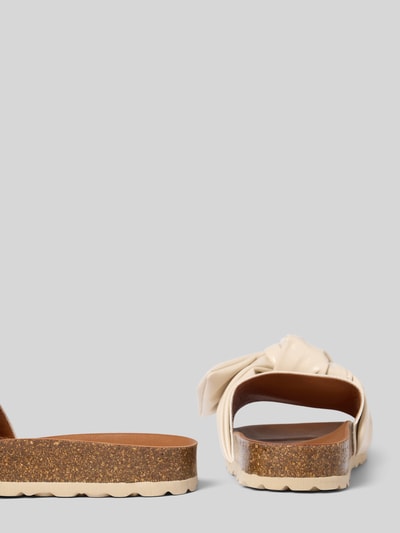 Produktfoto, Slipper mit Zierschleife Modell 'Roxy' von Verbenas, Damen Slipper mit offener Ferse, abgerundete Passform, profilierte Sohle, Absatzhöhe 3 cm, beige-braune Farben, unterschiedliche Texturen bei Sohle und Obermaterial