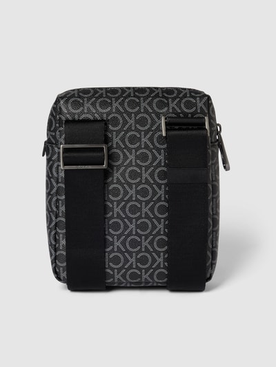CK Calvin Klein Umhängetasche mit Allover-Label-Details Modell 'MUST' Black 4